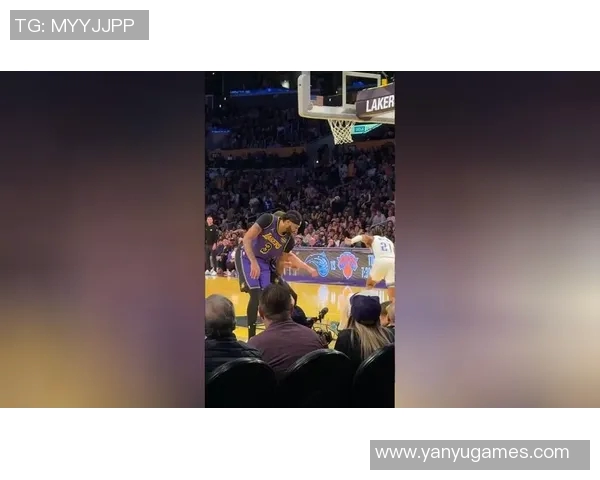 克内克特起飞暴扣 哈滕送上遮天大帽