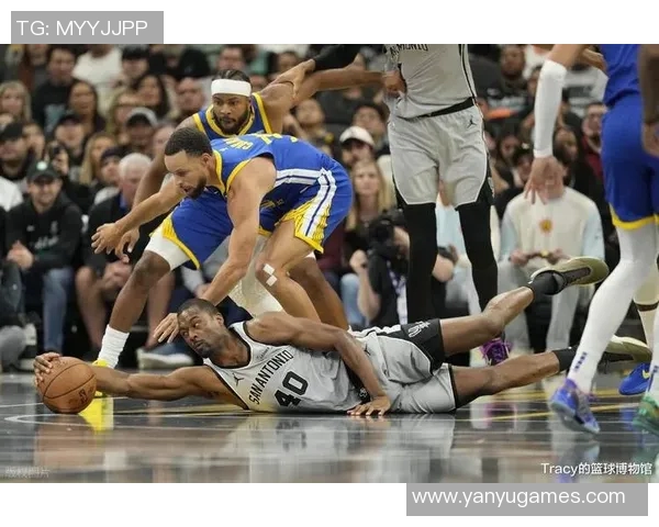 库里太强了!狂砍49分4篮板,连续命中关键球,勇士双杀马刺 库里太强了!狂砍49分4篮板,连续命中关键球,勇士双杀马刺